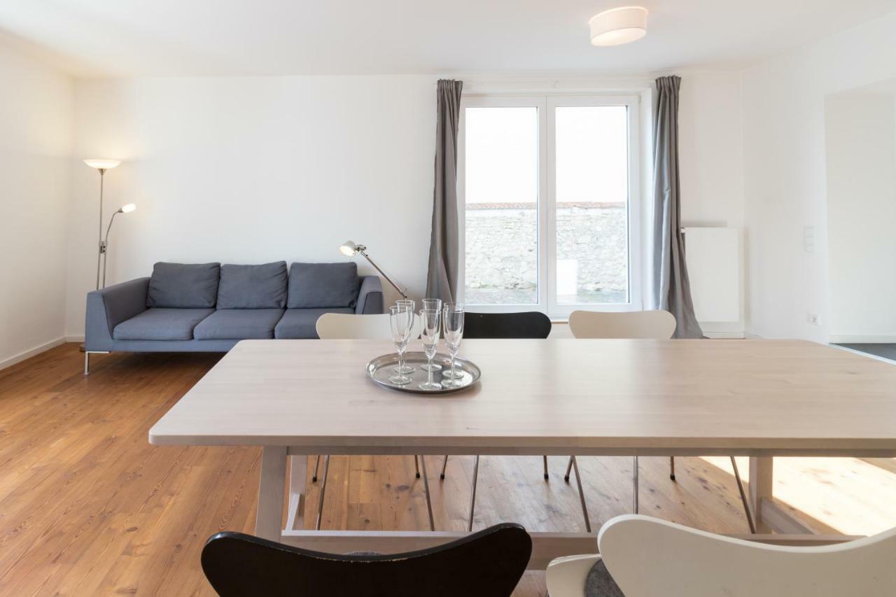 Ferienhaus Traumhaus Mit „park“: Landidylle Mitten Im Zentrum